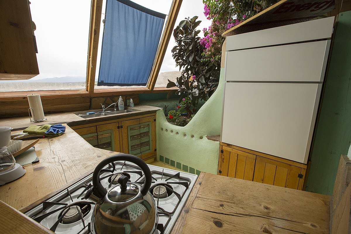 sustainable housing earthship